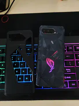 Want To Sell ROG Phone 5, murah meriah, buat ngegame masih asik banget