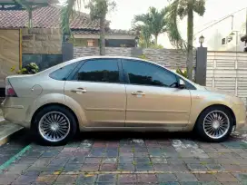 Ford Focus surat lengkap pajak hidup mobil sehat siap pakai jarak jauh