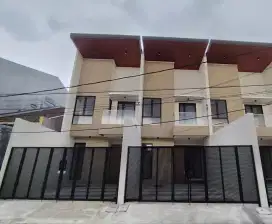 Semampir‼️Jual Rumah Baru Dekat Raya Merr,Araya,Wisma Mukti,ITS
