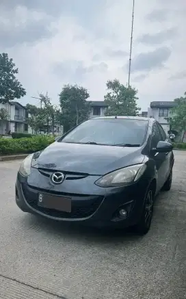 MAZDA 2 R 2011 SDN ABU2 MET BAGUS MULUS ISTIMEWA GA ADA PR SIAP PAKAI