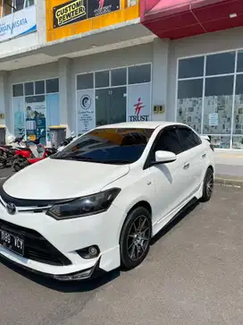 Toyota Limo 2014 Bensin