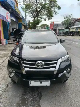 Toyota Fortuner VRZ 2017 Matic Hitam Tanpa PR