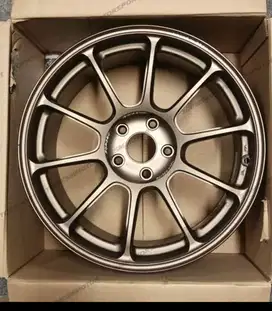 Jual Velg Oryginal Rays ZE 40 R 18 Lebar 9 1/2 ET 45