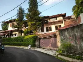 Rumah besar mewah dekat dengan JIS