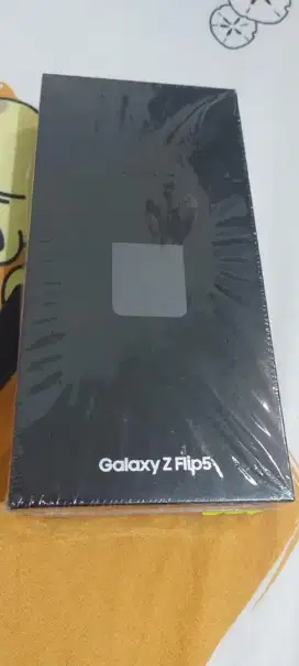SAMSUNG Z FLIP 5 (8/512)