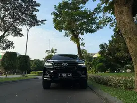 Fortuner GR 2.8 AT 2022