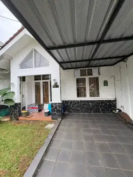 RUMAH DISEWAKAN KOMPLEK GRAHA CINERE LIMO