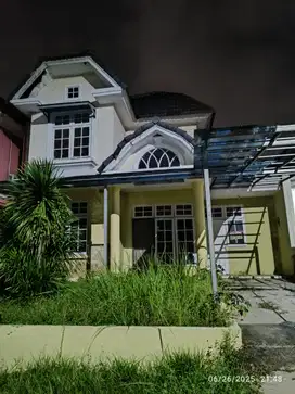 Jual Rumah Deltamas Secepatnya 2 Lantai Asri Rapi Nyaman Minim Renov