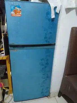 Kulkas Sharp 2 pintu mati