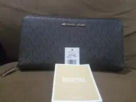 Dompet merk michael kors