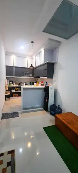 Disewakan Rumah 2 Lantai FULL FURNISHED di Pamulang Estate Tangsel SHM