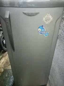 freezer Toshiba masih orian semua normal kondisi 100%