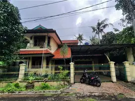 Rumah Siap Huni 2 Lantai Terawat di Cibubur, Ciracas
