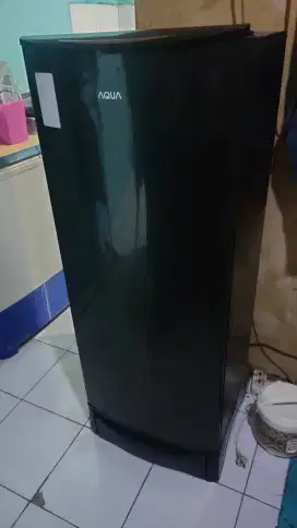 Dijual CEPAT Kulkas Merk Aqua