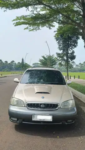 KIA Carnival diesel siap pakai