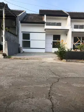 dijual Rumah harga terjangaku full bata merah