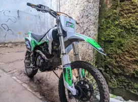 Viar cross 150cc,lengkap ban trail