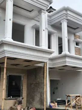 Rumah mewah, harga murah, dinding bata merah