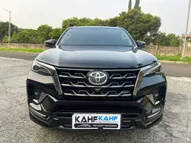 TOYOTA FORTUNER GR 2.8 AT (2022)