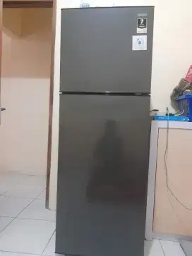kulkas 2 pintu AQUA