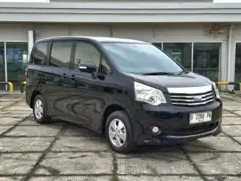 Toyota Nav1 G 2.0 At. Tahun 2013. Hitam. Low km. Perfect cond