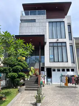 Rumah Cantik 3 Lantai Full Furnished Cluster Feronia Alam Sutera