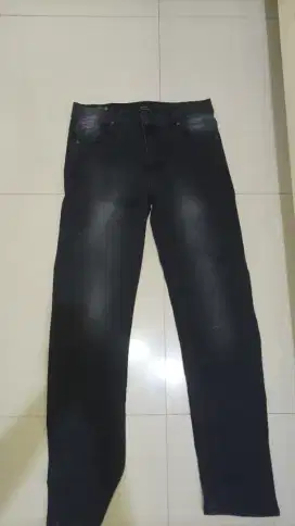 celana jeans Erigo