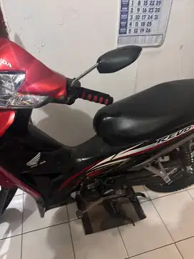 Jual Motor Revo 2013