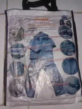 Jas Hujan Axio Like New (XL)