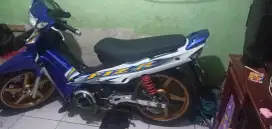 Yamaha f1zr tahun 2004