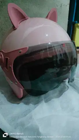 Helm cewek lucu