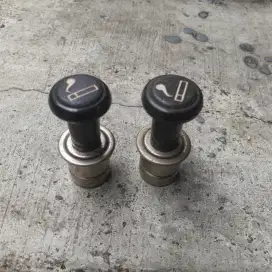 Pematik api mobil untuk rokok