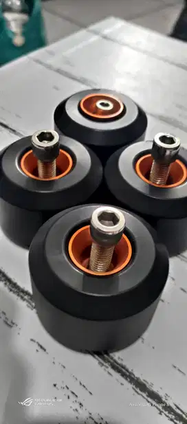 AXLE SLIDERS KTM RC & KTM DUKE X RC (200/250/390)