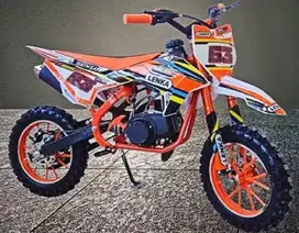 Motor anak trail
