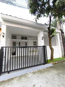 DIJUAL CEPAT RUMAH LIKE NEW BUKIT GOLF CIBUBUR