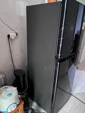 DIJUAL CEPAT KULKAS BEKAS