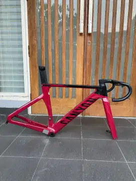 Dijual frameset roadbike canyon aeroad cf SL 8