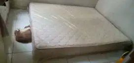Springbed 180*200 masih di plastik  seperti baru