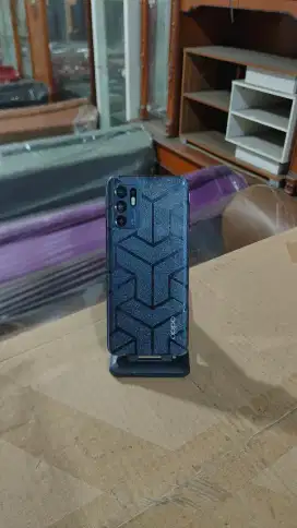 oppo reno 5 8GB / 128GB, face id on, video recording up to 4k