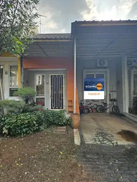 Rumah 1.5 lantai di Legenda Wisata siap huni