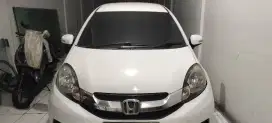 Rental mobil  lepas kunci