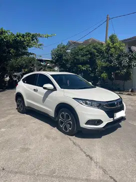 HONDA HR-V 1.5 E 2019 AT PUTIH