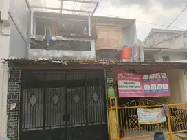 Dijual Rumah Tingkat + Kontrakan