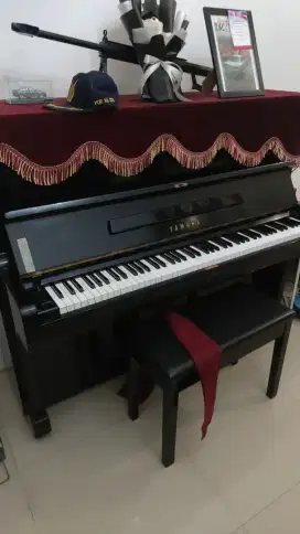 Piano Akuistik Yamaha