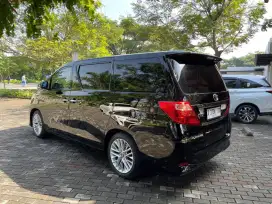 Geunah Mernah Pake Mobil Alpard Bandung