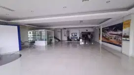 Jual Gedung showroom dan Bengkel Mobil Bagus di Depok