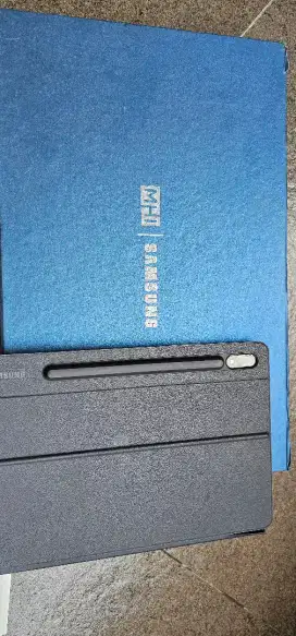 Di Jual Samsung Tab S8 beserta Keyboard with Trackpad Original Sein