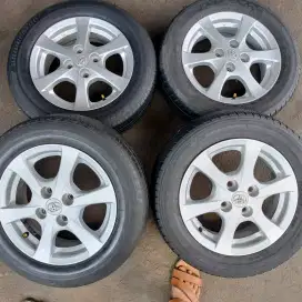Velg original Toyota Agya ring 14 4x100 ban 175/65 R14 4pcs