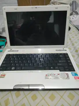 Laptop Murah Toshiba Satellite L635 Core i5 HDD 500GB
