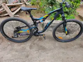Sepeda Trhill Ricochet 4.0